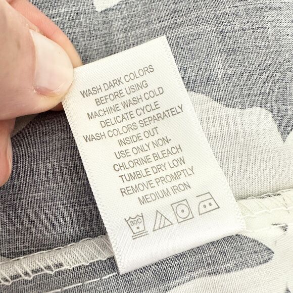 Roaman's Top Women 22W Plus White Navy Floral Button Down Collar Preppy NWOT - Picture 2 of 8